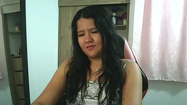 Oliviawatson1 online show from 11/17/25, 12:55