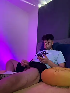 Snapshot of stalinhernandez chatting on 11/23/25, 07:35 stalinhernandez online show from 11/23/25, 07:35