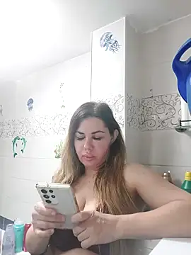 Snapshot of Alisasex@xh chatting on 03/01/25, 12:12 Alisasexxh online show from 03/01/25, 12:12