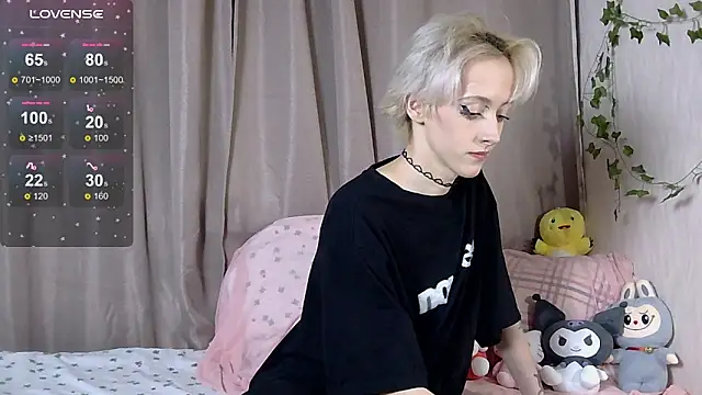 Snapshot of NextVibe_ chatting on 11/24/25, 05:12 NextVibe online show from 11/24/25, 05:12