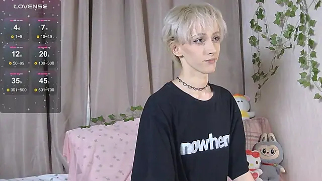 Snapshot of NextVibe_ chatting on 12/03/25, 07:01 NextVibe online show from 12/03/25, 07:01