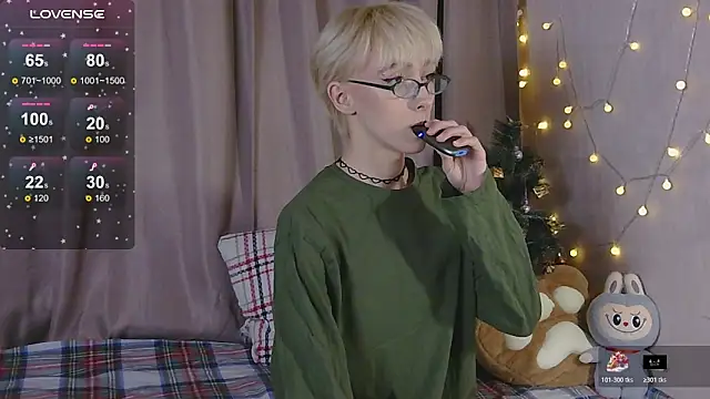 Snapshot of NextVibe_ chatting on 01/13/26, 04:34 NextVibe online show from 01/13/26, 04:34