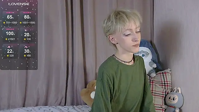 Snapshot of NextVibe_ chatting on 02/16/26, 05:53 NextVibe online show from 02/16/26, 05:53