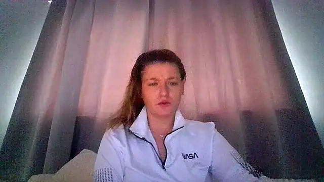 RUBY-ROSE-SWINGS online show from 10/29/25, 12:18