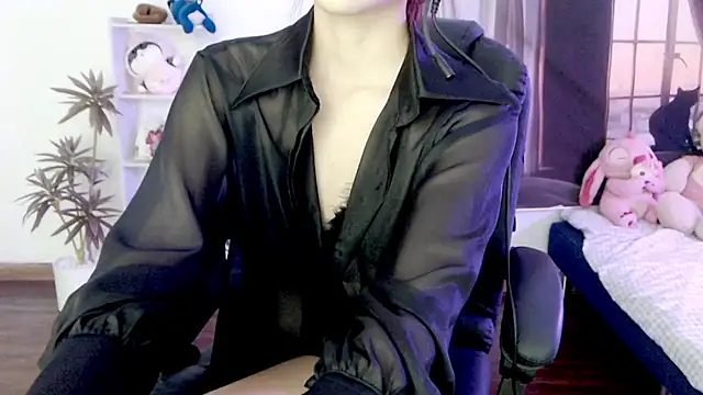 Snapshot of Suzie_Wet_Cave chatting on 10/06/25, 11:29 Suzie Wet Cave online show from 10/06/25, 11:29