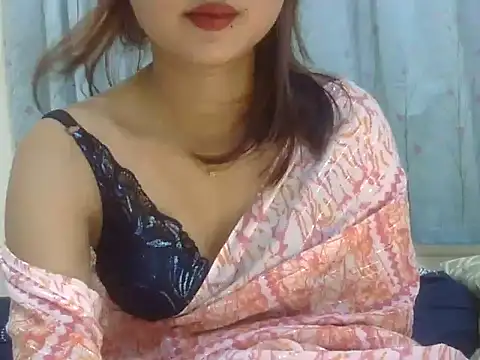 Snapshot of Maaaya_Pari chatting on 10/25/25, 04:24 Maaaya Pari online show from 10/25/25, 04:24