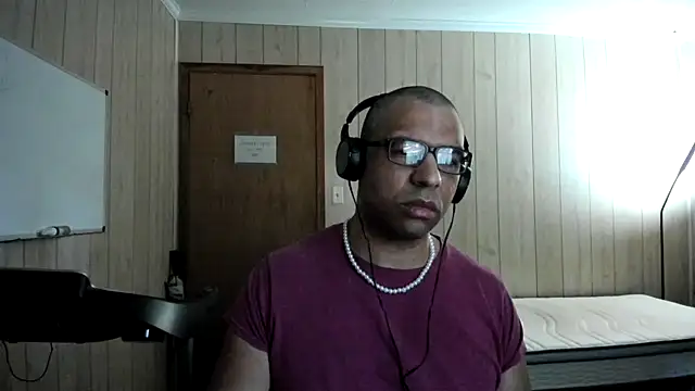 NaturalBeautyQueen online show from 10/03/25, 12:24