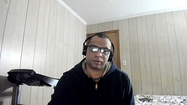 Snapshot of NaturalBeautyQueen chatting on 07/02/26, 02:01 NaturalBeautyQueen online show from 07/02/26, 02:01