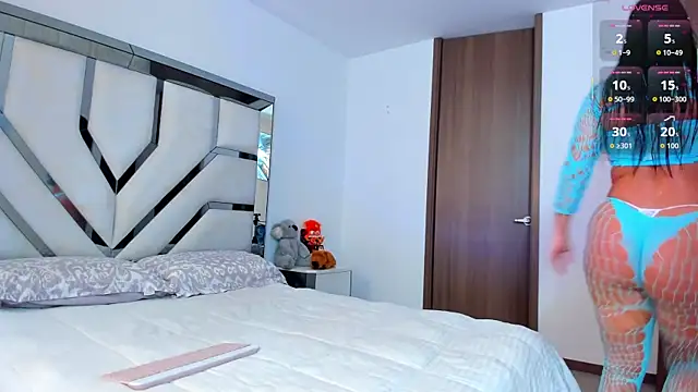 Michelle Ferrerr online show from 10/24/25, 11:17