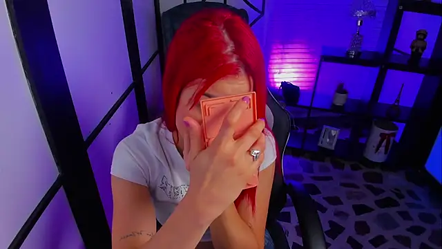 Snapshot of NahomiRichards_ chatting on 09/16/25, 04:35 NahomiRichards online show from 09/16/25, 04:35