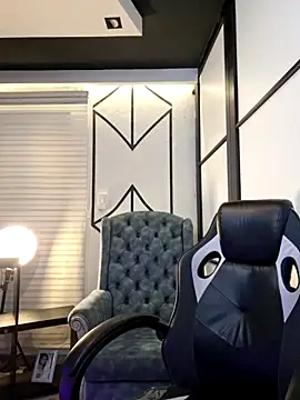 Snapshot of NahomiRichards_ chatting on 11/20/25, 04:23 NahomiRichards online show from 11/20/25, 04:23