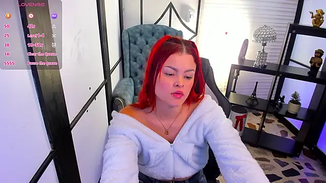 Snapshot of NahomiRichards_ chatting on 11/21/25, 04:44 NahomiRichards online show from 11/21/25, 04:44