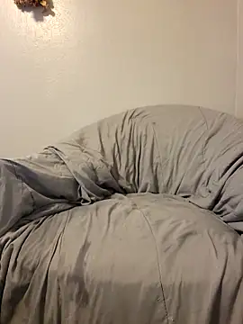 Snapshot of matty244 chatting on 12/19/25, 10:39 matty244 online show from 12/19/25, 10:39