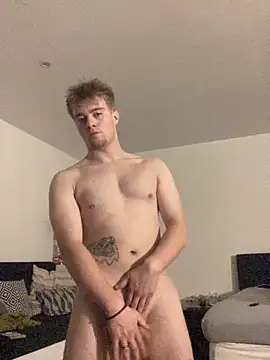 Snapshot of Stashx88 chatting on 12/16/25, 03:44 Stashx88 online show from 12/16/25, 03:44