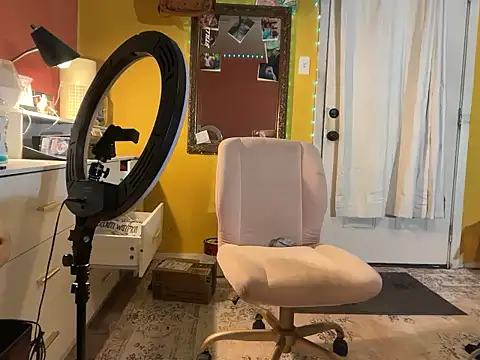 bearcub300 online show from 11/07/25, 12:32