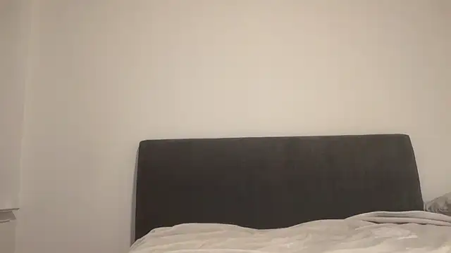 prettyykitty22 online show from 06/15/26, 03:42