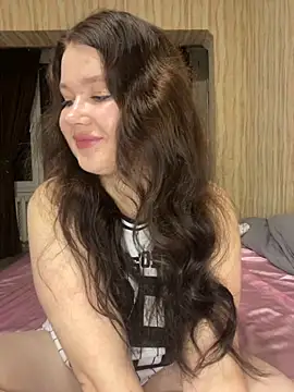 Snapshot of Di_Olivia chatting on 11/08/25, 03:45 Di Olivia online show from 11/08/25, 03:45