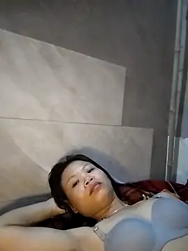 LinhNa999 online show from 11/09/25, 12:58