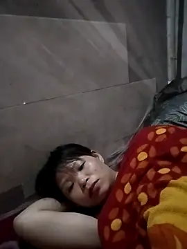 LinhNa999 online show from 02/05/26, 12:43