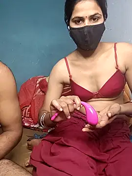 Snapshot of Naughty-Mayaa chatting on 11/21/25, 05:11 Naughty-Mayaa online show from 11/21/25, 05:11