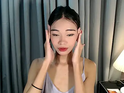 Snapshot of holyakiesha chatting on 02/21/26, 04:57 holyakiesha online show from 02/21/26, 04:57