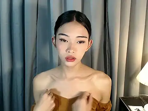 Snapshot of holyakiesha chatting on 02/22/26, 10:25 holyakiesha online show from 02/22/26, 10:25