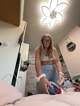 Anastasia-BlondeXX online show from 11/11/25, 03:34