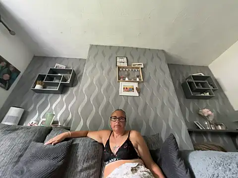 Anastasia-BlondeXX online show from 05/26/26, 09:38