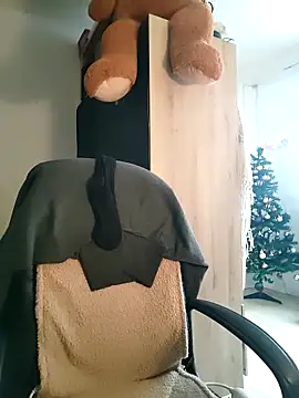 Mila Luciphya online show from 12/21/25, 10:55