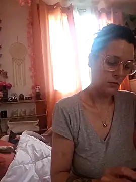 Mila Luciphya online show from 02/04/26, 09:26