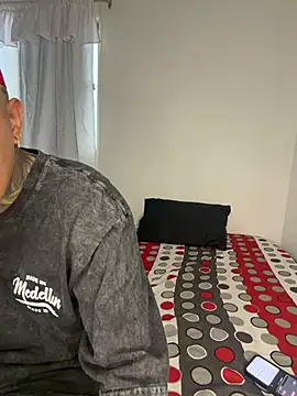 golden girl house online show from 02/24/26, 09:24