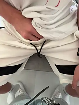 Manu97k online show from 04/16/26, 04:41