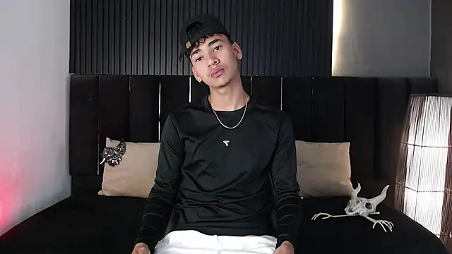 Dominic ghost online show from 10/22/25, 09:36