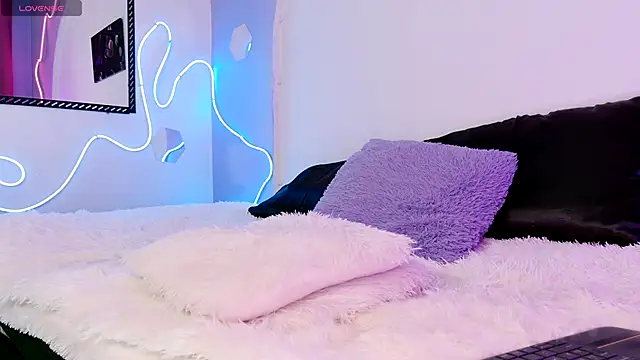 Snapshot of Dannyhot_ chatting on 11/09/25, 03:38 Dannyhot online show from 11/09/25, 03:38