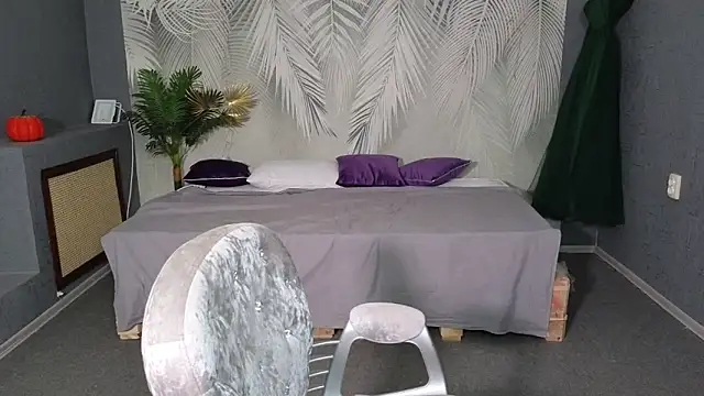 Eloisa Eliot online show from 11/04/25, 03:33