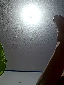 vaneza1999 online show from 10/10/25, 09:14