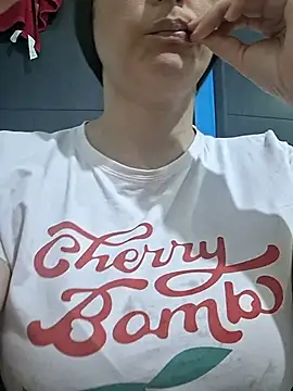 vaneza1999 online show from 10/24/25, 09:55