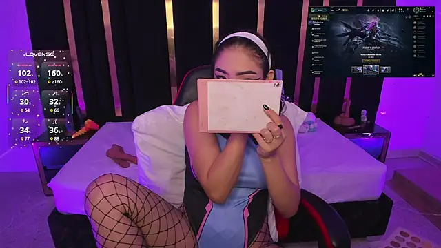 Snapshot of Nyveth chatting on 03/23/26, 01:59 Nyveth online show from 03/23/26, 01:59