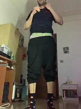 Snapshot of TORAKIKI79 chatting on 03/02/26, 09:10 TORAKIKI79 online show from 03/02/26, 09:10