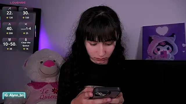 Snapshot of Alynn_Bri_ chatting on 08/05/26, 06:49 Alynn Bri online show from 08/05/26, 06:49