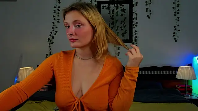 Snapshot of Ariana_Spring chatting on 09/11/25, 02:22 Ariana Spring online show from 09/11/25, 02:22