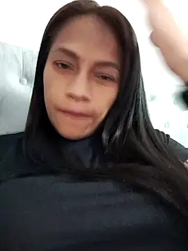 sarah garcia  online show from 06/12/26, 02:54