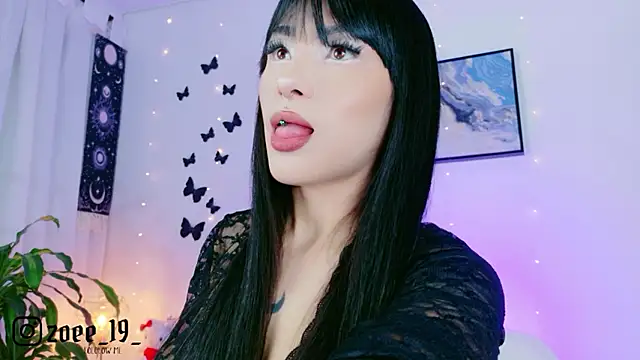 Snapshot of cuteezoe chatting on 07/10/26, 03:55 cuteezoe online show from 07/10/26, 03:55