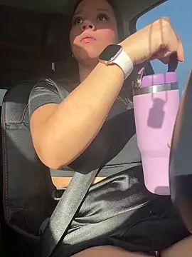 Snapshot of Mrs_MrLove chatting on 11/22/25, 10:20 Mrs MrLove online show from 11/22/25, 10:20