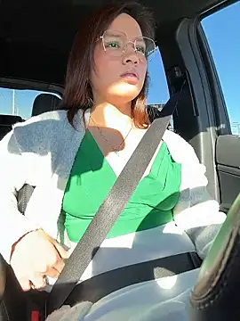 Snapshot of Mrs_MrLove chatting on 01/12/26, 09:20 Mrs MrLove online show from 01/12/26, 09:20