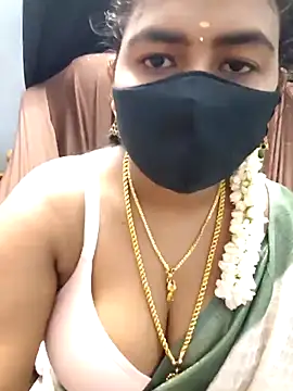 Snapshot of Tamil_Lotus chatting on 10/23/25, 05:33 Tamil Lotus online show from 10/23/25, 05:33