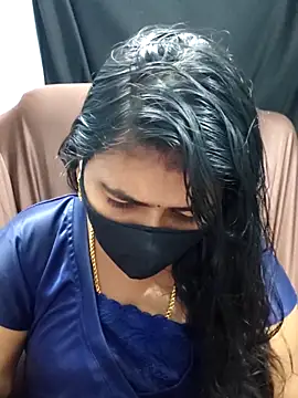 Snapshot of Tamil_Lotus chatting on 11/19/25, 05:46 Tamil Lotus online show from 11/19/25, 05:46