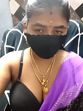 Snapshot of Tamil_Lotus chatting on 05/21/26, 05:09 Tamil Lotus online show from 05/21/26, 05:09