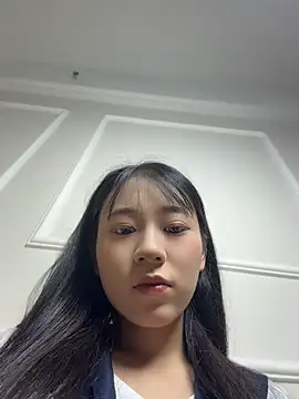 Snapshot of shishi0688 chatting on 07/06/26, 03:03 shishi0688 online show from 07/06/26, 03:03