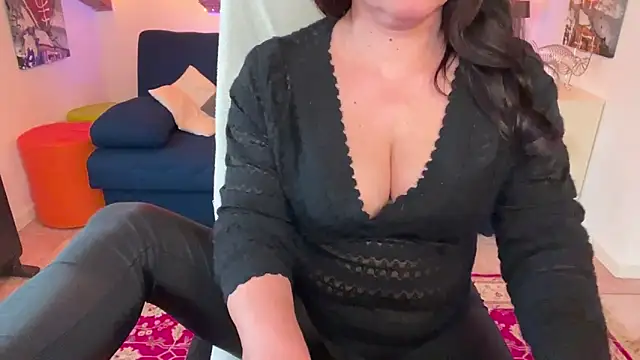 kyliebri online show from 03/19/26, 01:59